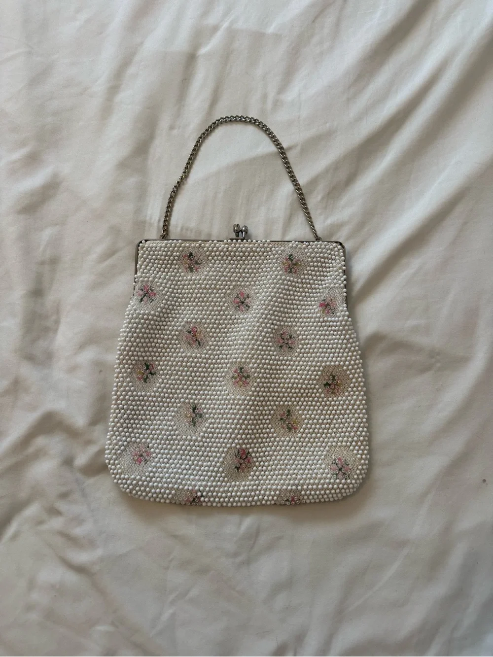 Vintage chic cream